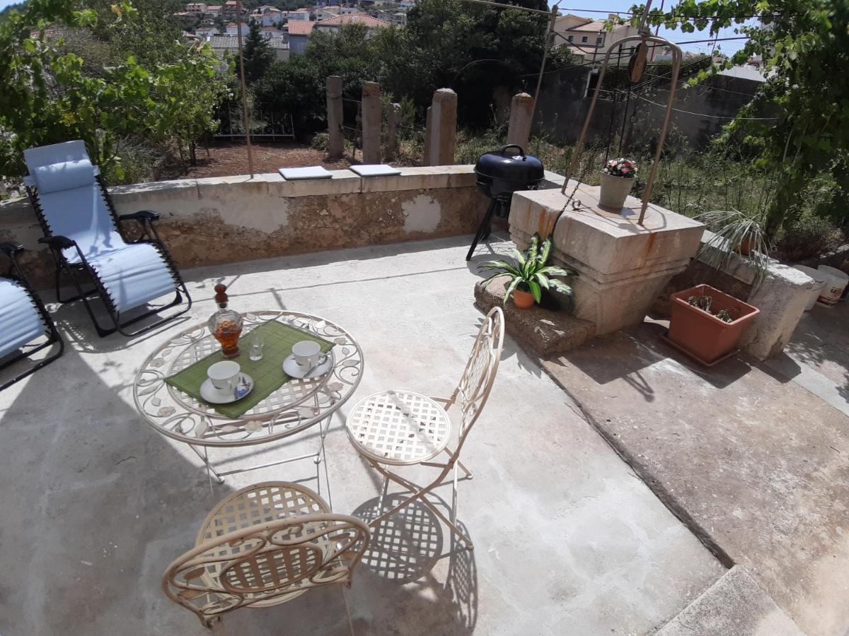 Apartment Palazzo Sare Vrbnik  Exterior photo